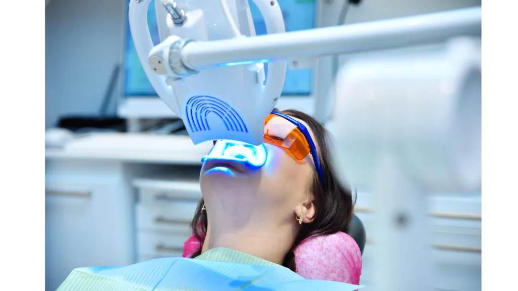 blanchir les dents au cabinet dentaire