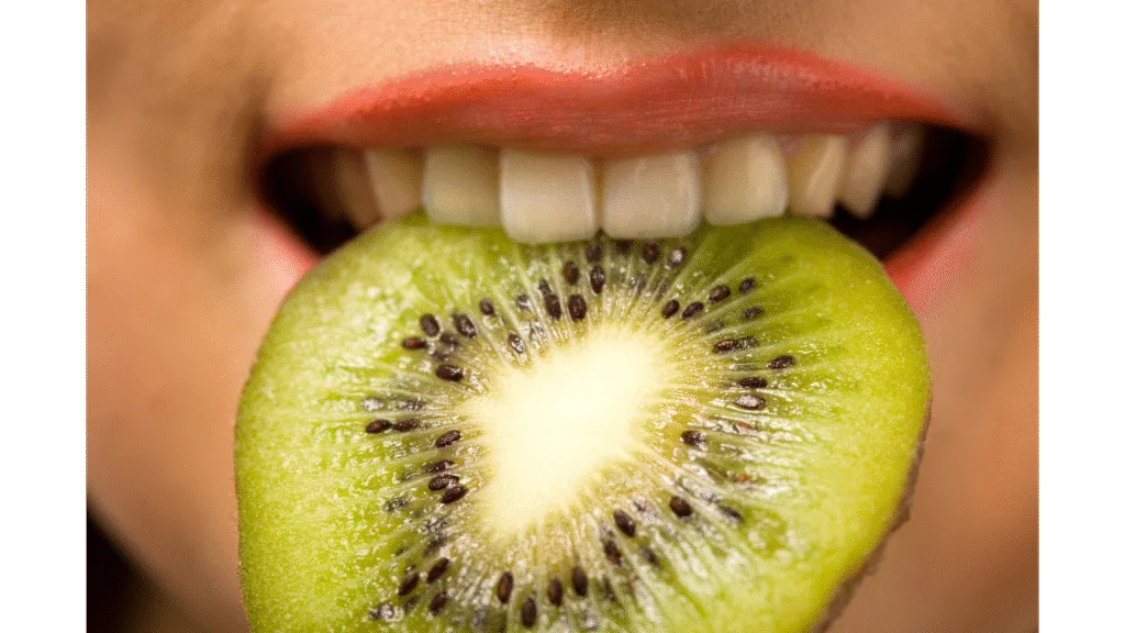 Solutions naturelles pour prévenir le goût de fer dans la bouche